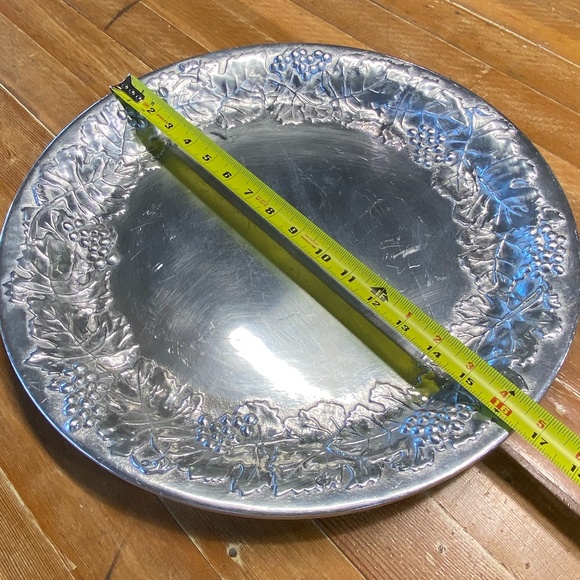 Wilton Armetale Large Platter w/Grape Pattern - Picture 2 of 6